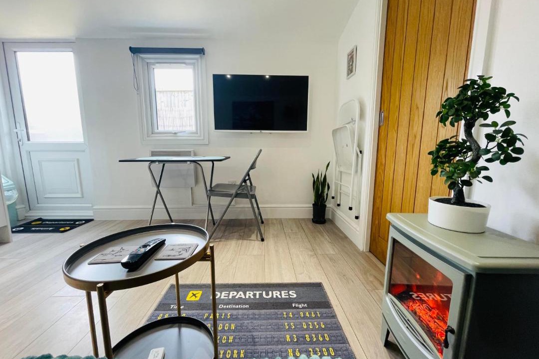 Photo of Livingroom in London Borough of Hounslow