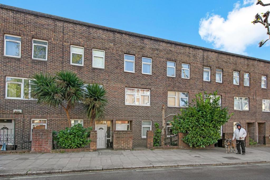 Photo of Others in Harrow Road