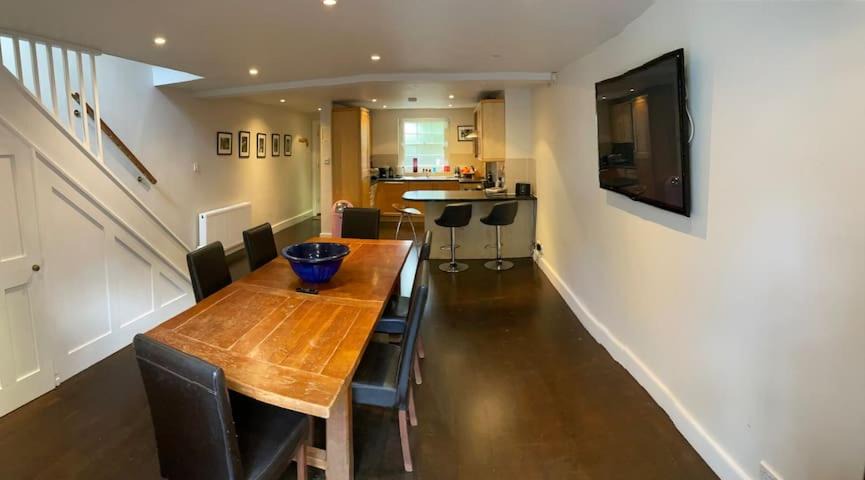 Photo of Livingroom in Kennington